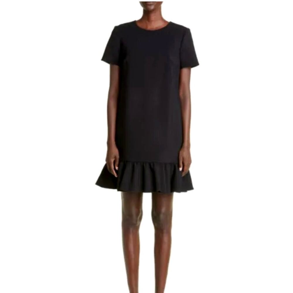 Carolina Herrera NWT Black Wool Blend Short Sleeve Shift Dress with Ruffle Hem